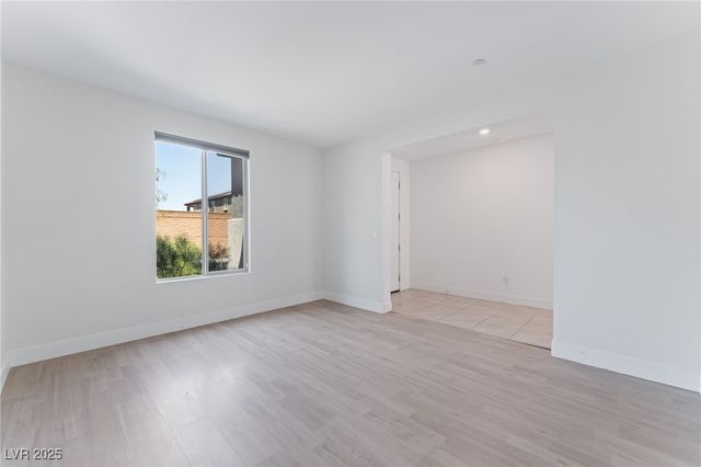 9993 Birch Knoll Avenue, Las Vegas, NV 89166