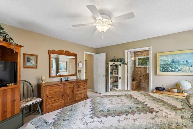 3009 Oakcroft Drive, Matthews, NC 28105