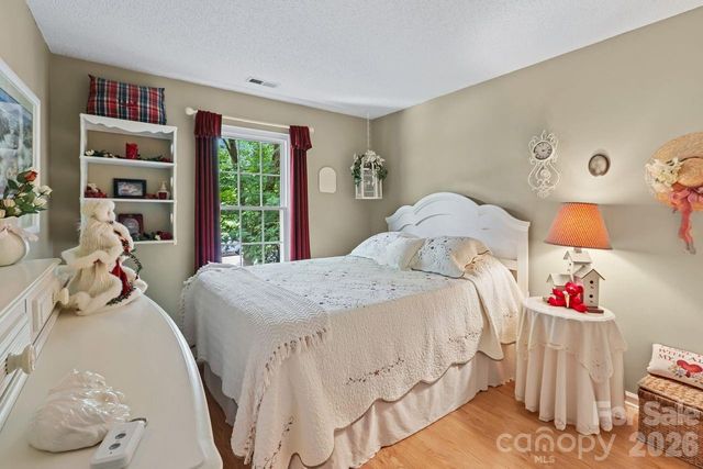 3009 Oakcroft Drive, Matthews, NC 28105