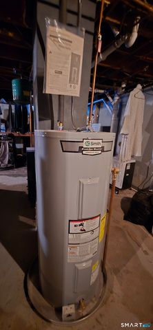 121 Woodland Street, Windsor, CT 06095