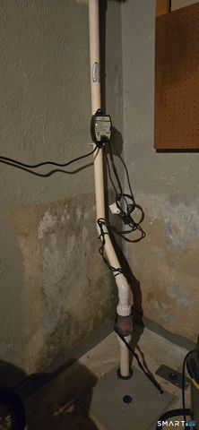 121 Woodland Street, Windsor, CT 06095