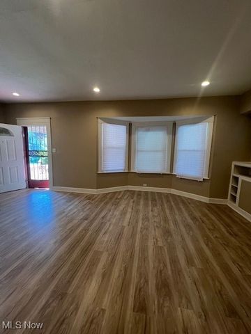 12208 Ingomar Avenue, Cleveland, OH 44108