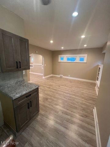 12208 Ingomar Avenue, Cleveland, OH 44108