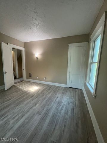 12208 Ingomar Avenue, Cleveland, OH 44108