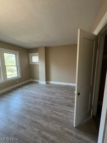 12208 Ingomar Avenue, Cleveland, OH 44108