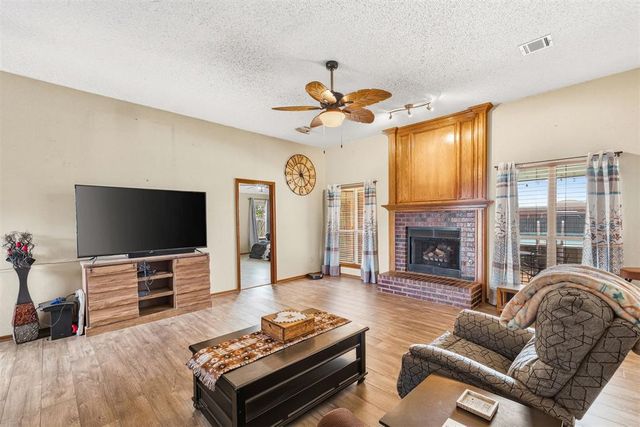9036 Buttonwood Avenue, Oklahoma City, OK 73160