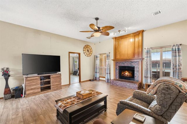 9036 Buttonwood Avenue, Oklahoma City, OK 73160