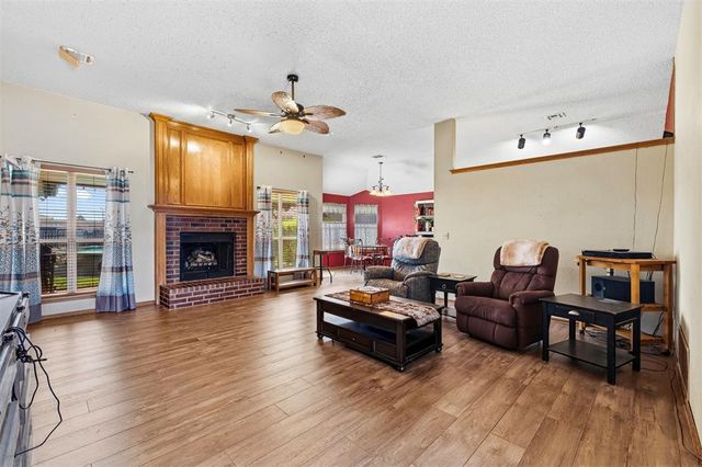 9036 Buttonwood Avenue, Oklahoma City, OK 73160