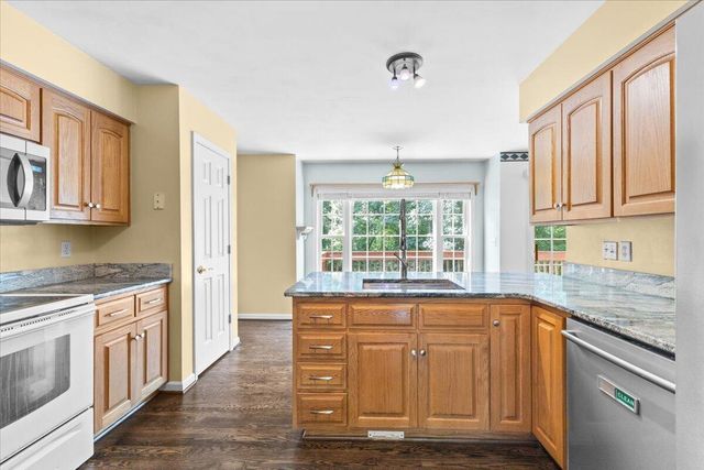 282 Four Seasons DR, Troutville, VA 24175