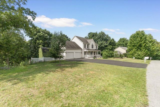 282 Four Seasons DR, Troutville, VA 24175