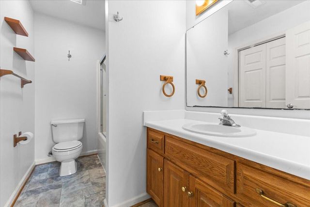 282 Four Seasons DR, Troutville, VA 24175