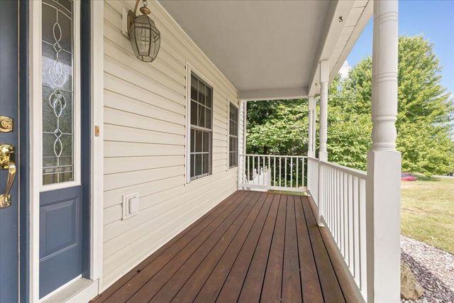 282 Four Seasons DR, Troutville, VA 24175