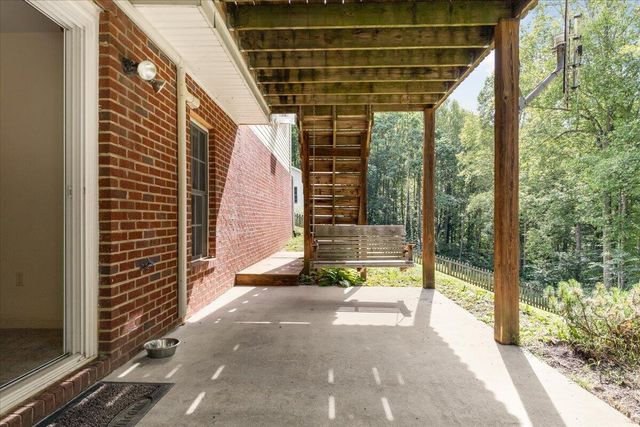 282 Four Seasons DR, Troutville, VA 24175