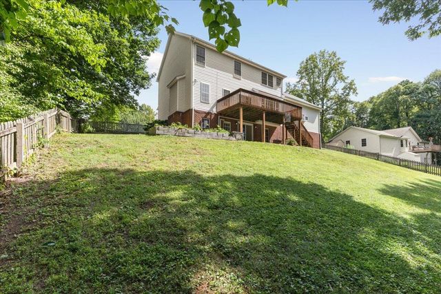 282 Four Seasons DR, Troutville, VA 24175