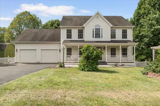 282 Four Seasons DR, Troutville, VA 24175