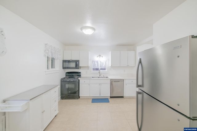 1810 Liberty St NE, Salem, OR 97301