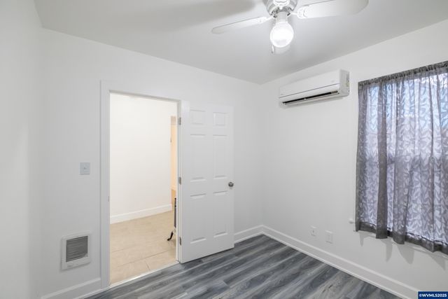 1810 Liberty St NE, Salem, OR 97301