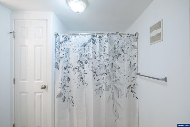 1810 Liberty St NE, Salem, OR 97301