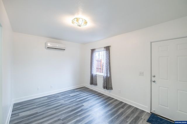 1810 Liberty St NE, Salem, OR 97301