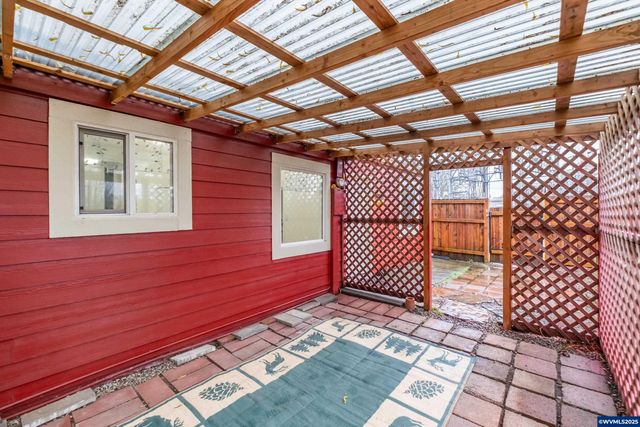 1810 Liberty St NE, Salem, OR 97301