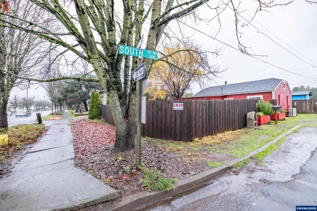1810 Liberty St NE, Salem, OR 97301