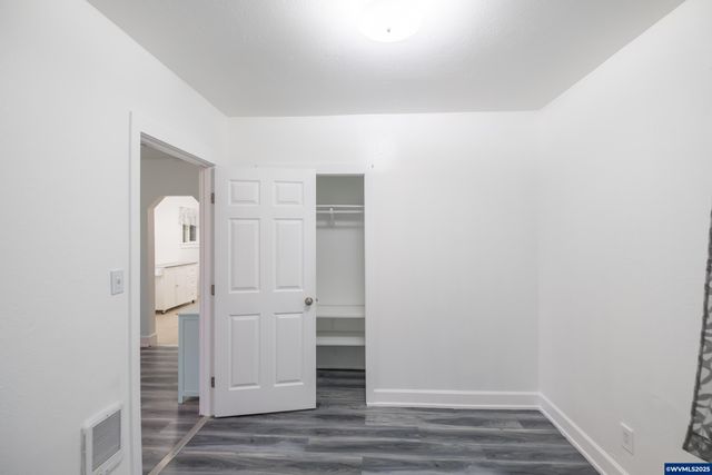 1810 Liberty St NE, Salem, OR 97301