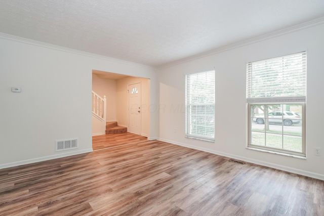 1915 Berwick Court, Delaware, OH 43015