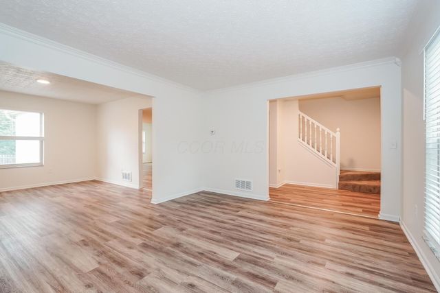 1915 Berwick Court, Delaware, OH 43015