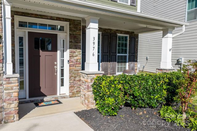 3976 Lake Breeze Drive, Sherrills Ford, NC 28673