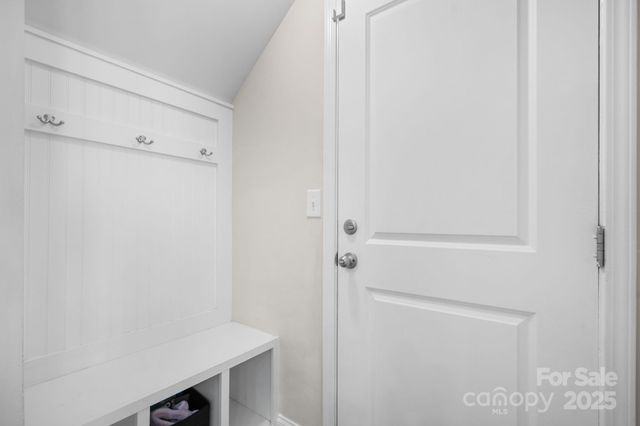 3976 Lake Breeze Drive, Sherrills Ford, NC 28673