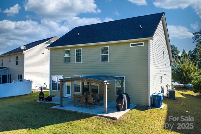 3976 Lake Breeze Drive, Sherrills Ford, NC 28673