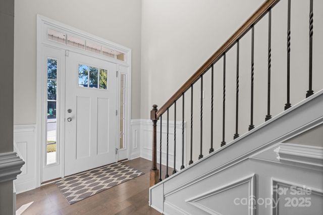 3976 Lake Breeze Drive, Sherrills Ford, NC 28673