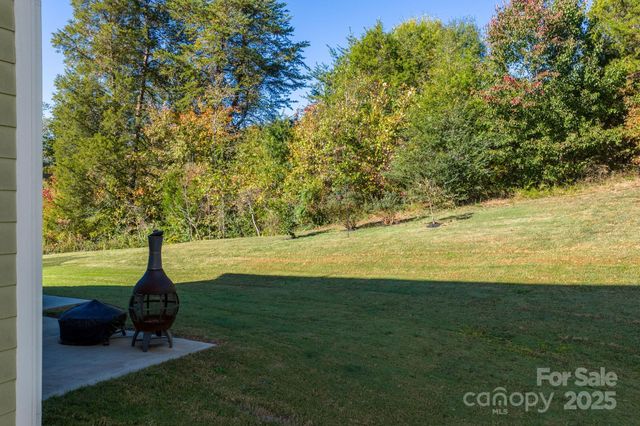 3976 Lake Breeze Drive, Sherrills Ford, NC 28673