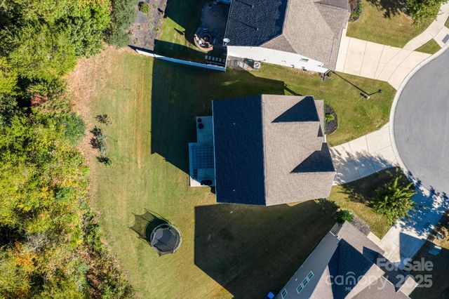 3976 Lake Breeze Drive, Sherrills Ford, NC 28673