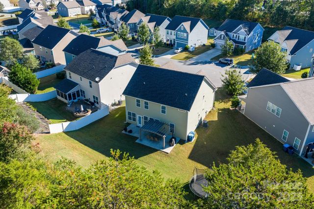 3976 Lake Breeze Drive, Sherrills Ford, NC 28673