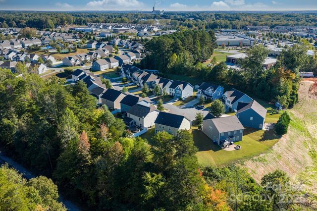 3976 Lake Breeze Drive, Sherrills Ford, NC 28673