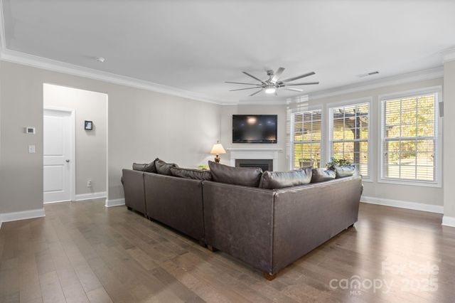 3976 Lake Breeze Drive, Sherrills Ford, NC 28673