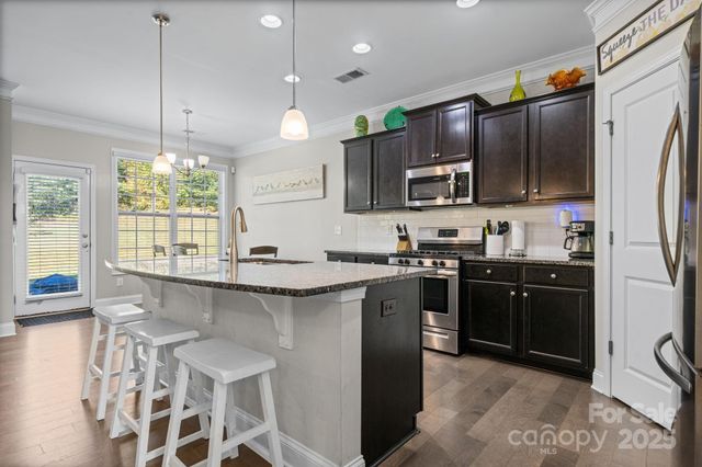 3976 Lake Breeze Drive, Sherrills Ford, NC 28673