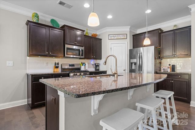 3976 Lake Breeze Drive, Sherrills Ford, NC 28673