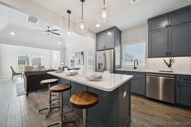 212 S Bluff Street A, Catoosa, OK 74015