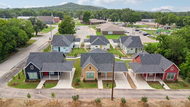 212 S Bluff Street A, Catoosa, OK 74015