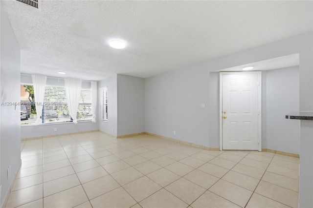 2846 S University Dr 4104, Davie, FL 33328