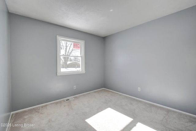 7404 Edenroc Ln, Louisville, KY 40258