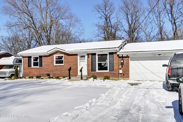 7404 Edenroc Ln, Louisville, KY 40258