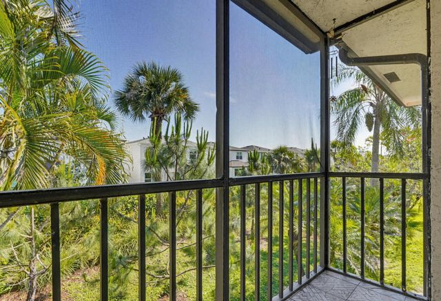 7245 Golf Colony Court 204, Lake Worth, FL 33467