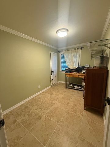 3526 W Rochelle Road, Irving, TX 75062