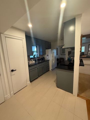 3526 W Rochelle Road, Irving, TX 75062