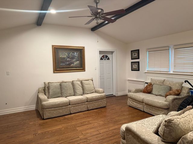 3526 W Rochelle Road, Irving, TX 75062
