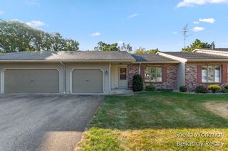 2818 Bridgeside Drive SE, Caledonia, MI 49316