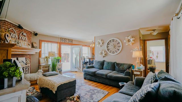 2450 AVENUE I, Council Bluffs, IA 51501